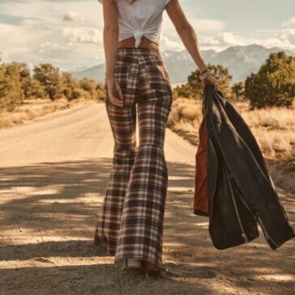 NWOT Free People Just Float On Flare Jeans in Brown Plaid - High Rise Z575 - Picture 2 of 3